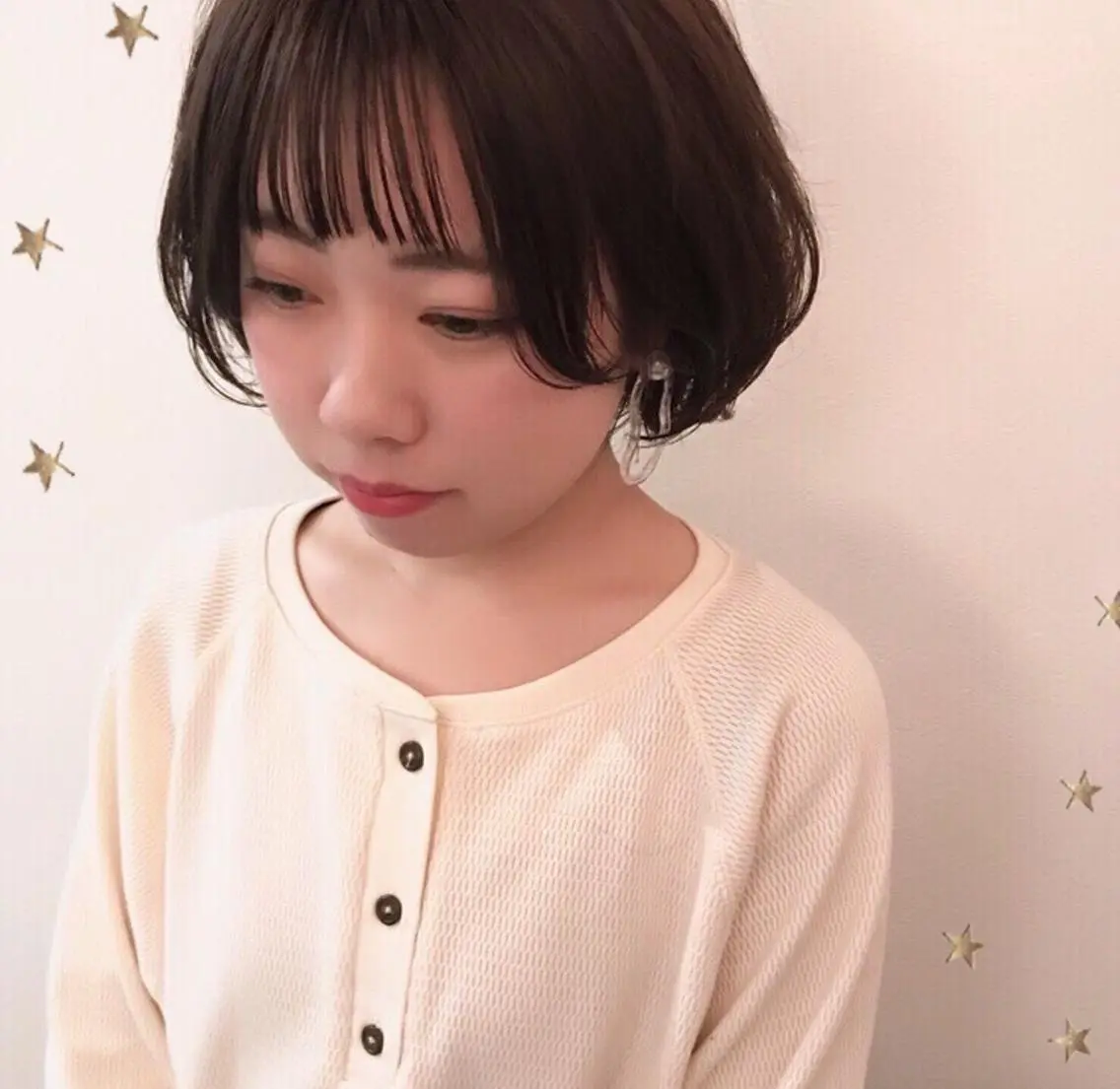 ショート カラー 市川 千夏のヘアスタイル