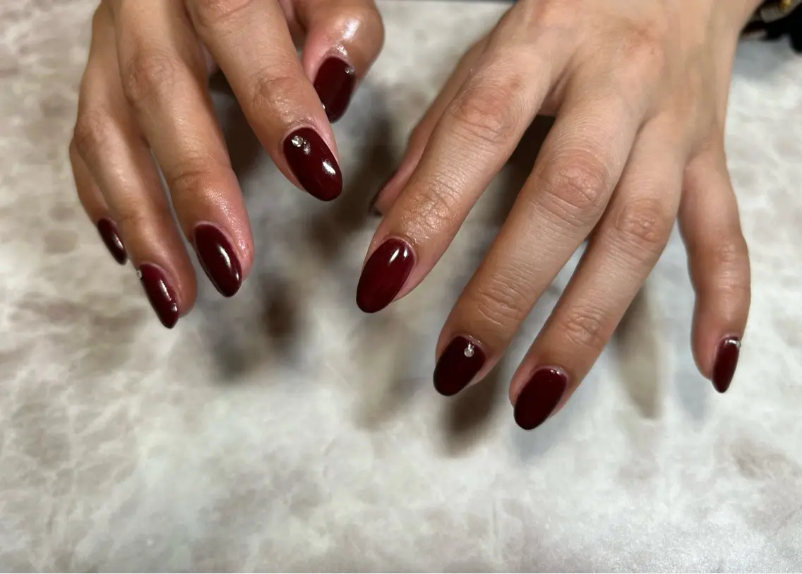 ネイル ボルドー N MAIのネイルデザイン