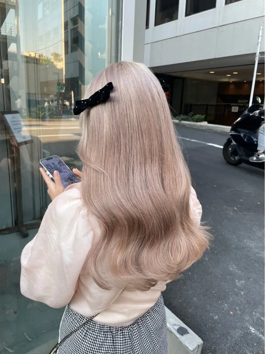 カラー akari🎀🤍 ガーリーstyleのヘアスタイル