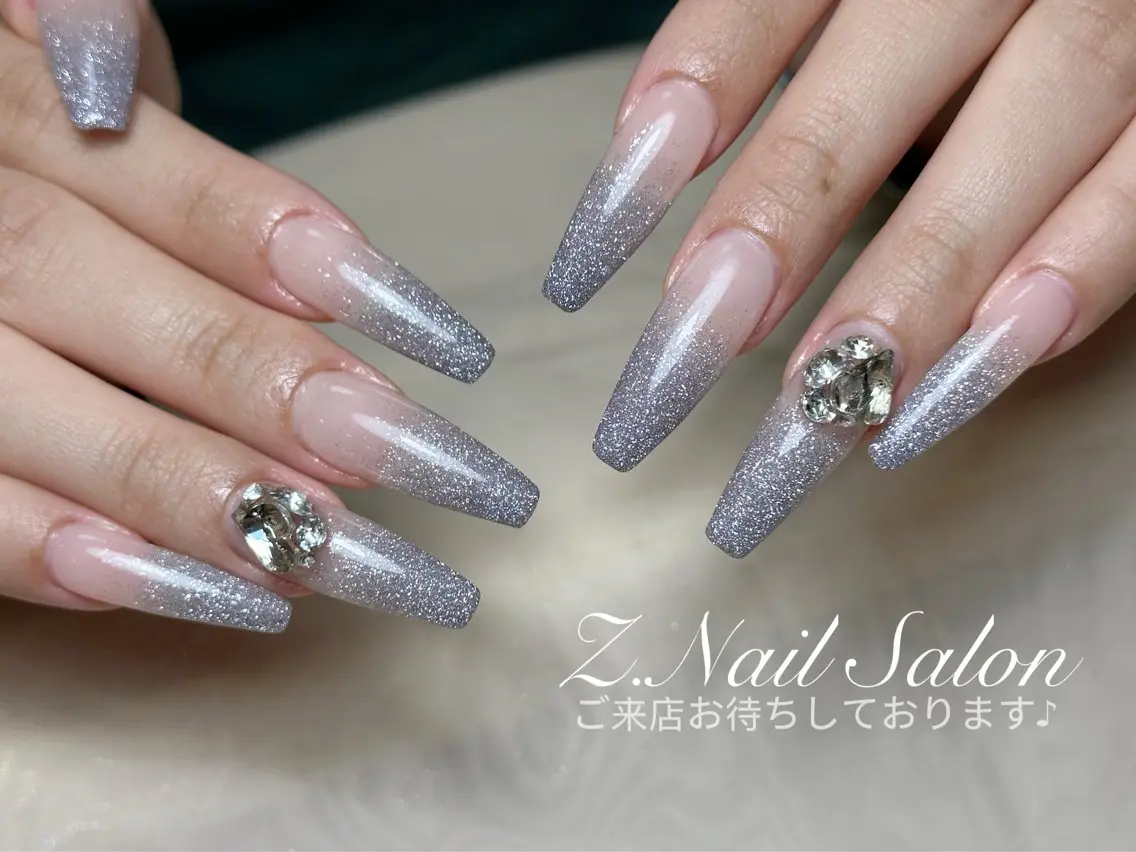 ネイル 長さ出し フットネイル フレンチネイル ジェルネイル ガラスフレンチ ハンドネイル Z.Nail Salonのネイルデザイン