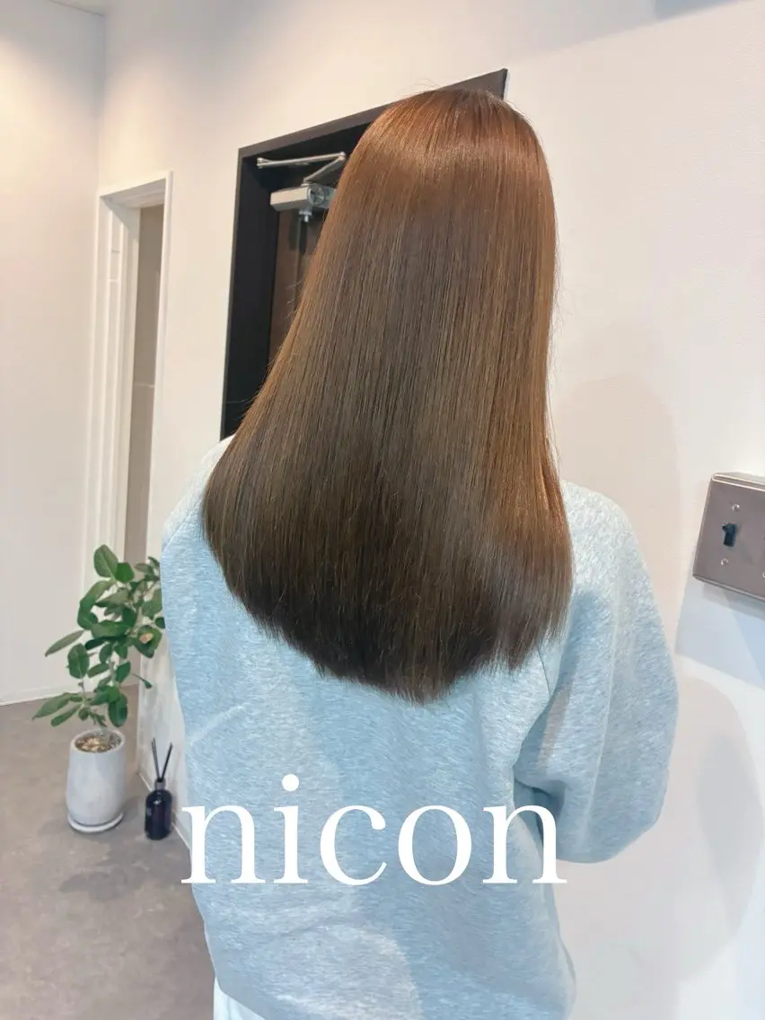 ロング カット ヘアカラー トリートメント レイヤーカット 髪質改善のヘアスタイル