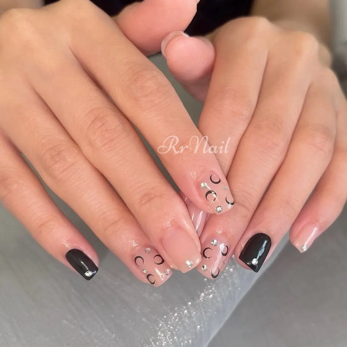ミディアム ハンドネイル Rr Nailのネイルデザイン