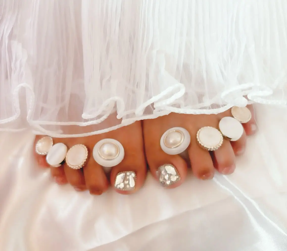 ネイル フットネイル キラキラネイル フットネイル Nail Salon macherieのネイルデザイン