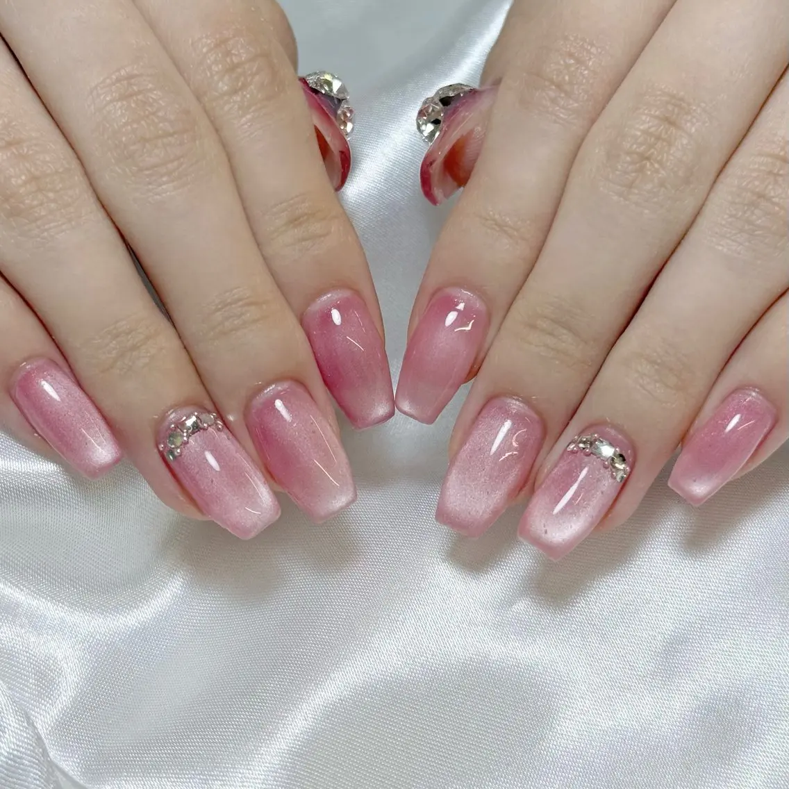 ネイル オーロラネイル ブルー フラッシュネイル フットネイル フレンチネイル 🌷yui ネイル🌷のネイルデザイン