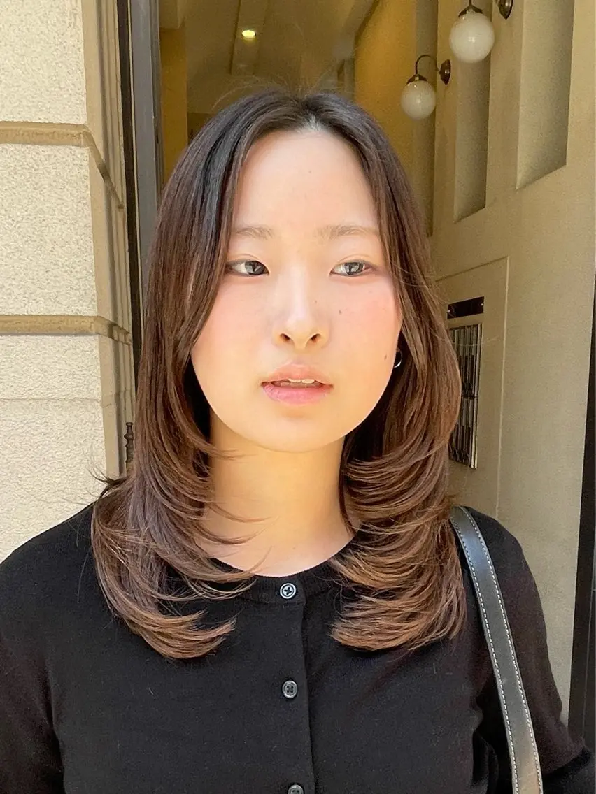 ミディアム カット 野町好花 レイヤー/髪質改善のヘアスタイル