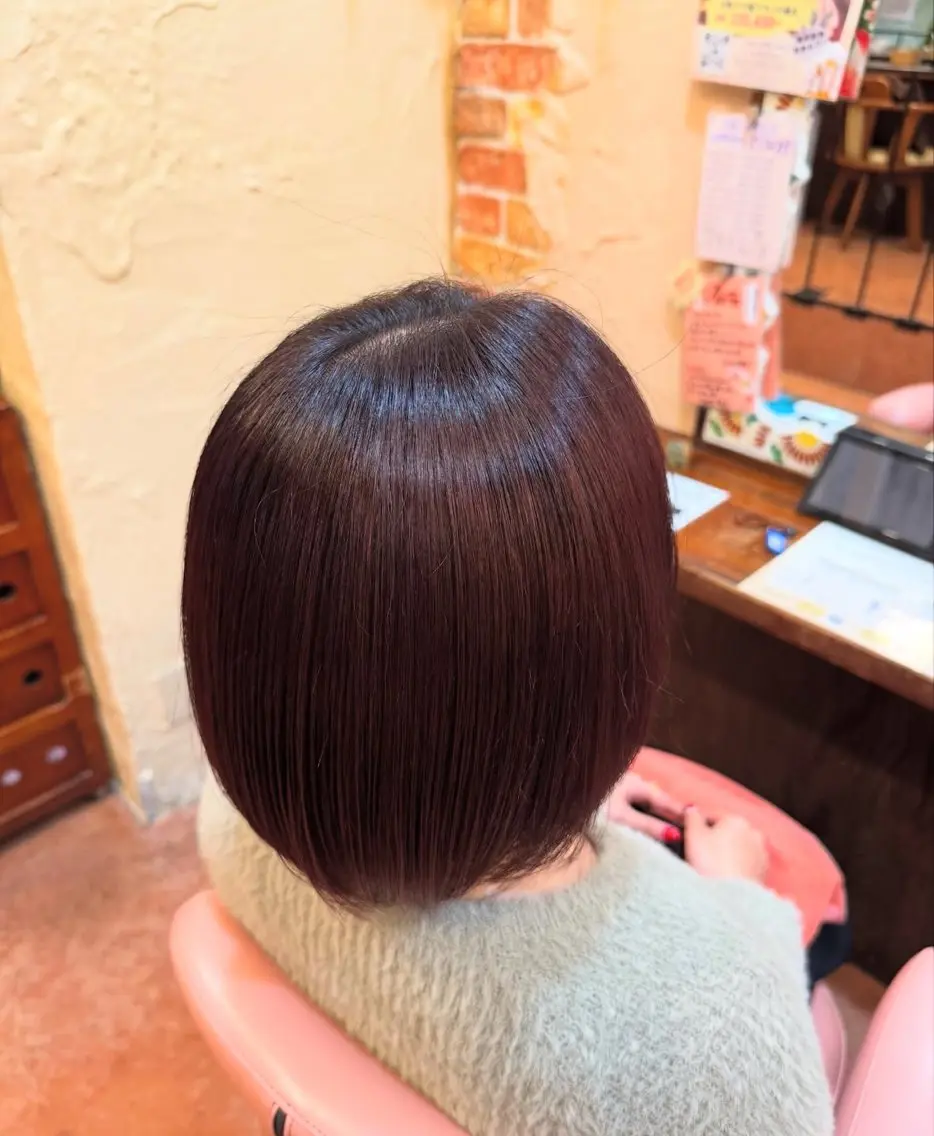 ショート カラー ダブルカラー パープルカラー 大坂 優菜のヘアスタイル