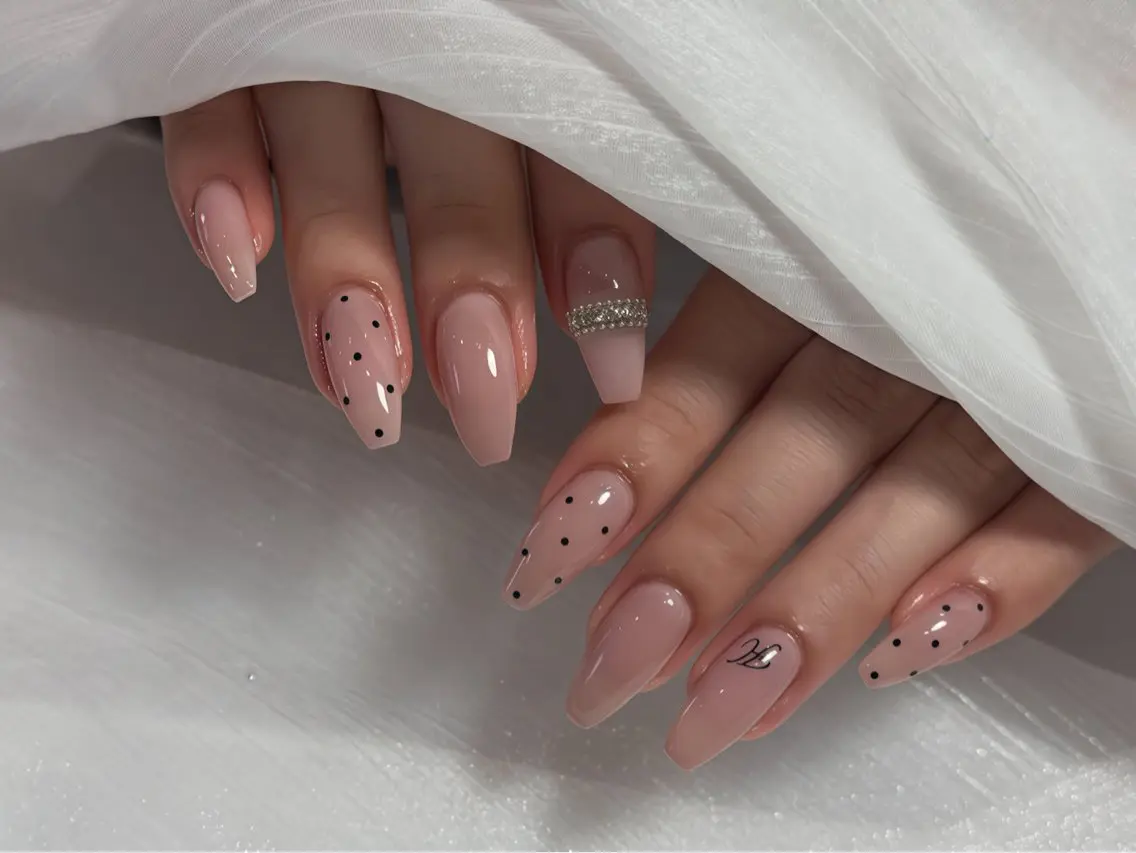ネイル オーロラネイル チークネイル フットネイル フレンチネイル ジェルネイル ハンドネイル ハンドケア NEW NAIL💞 yuki🔥のネイルデザイン