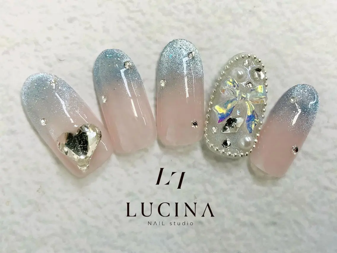 ネイル クリアネイル 長さ出し フットネイル フレンチネイル ジェルネイル ハンドネイル 新橋 ルキナ スタッフのネイルデザイン