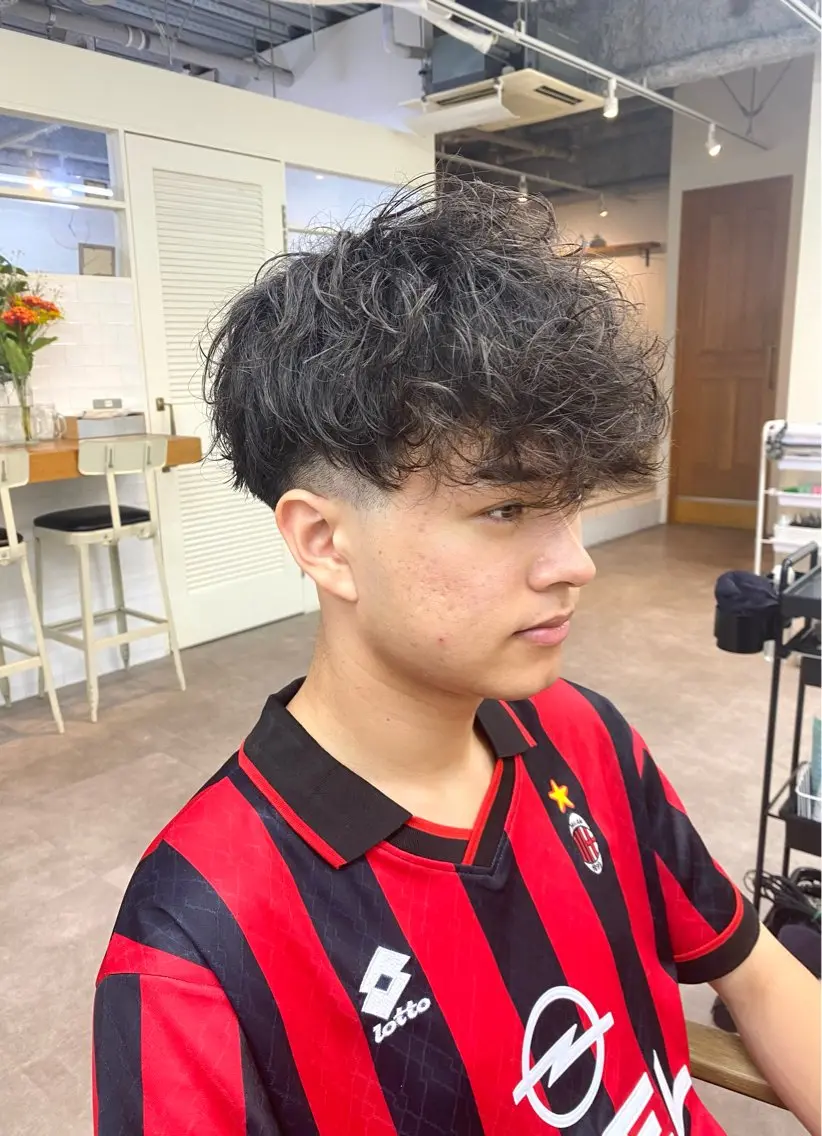 パーマ メンズ メンズパーマ スペインカール スパイラルパーマ カット パーマ シャドウパーマ/ 波巻パーマYu-Kiのヘアスタイル