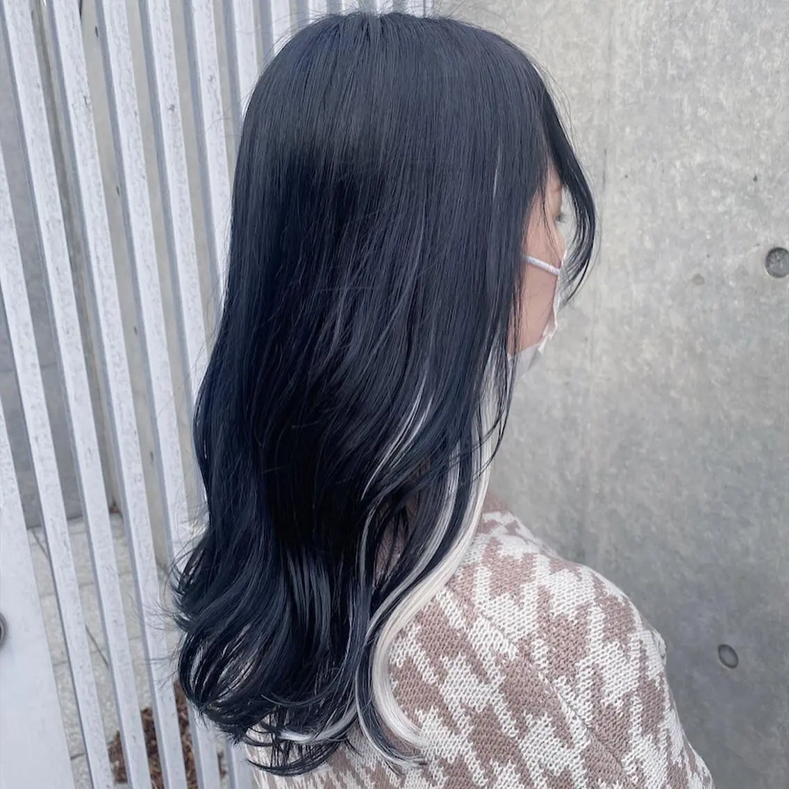 セミロング カラー ヘアアレンジ 韓国レイヤーカット/ 儚げカラーチナツのヘアスタイル