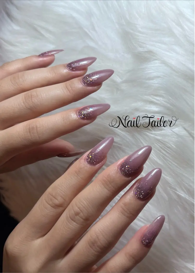 ネイル グラデーション ラメ(グリッター) ラメグラデーション おそろいネイル ハンドネイル NailTailor ネイルテイラーのネイルデザイン