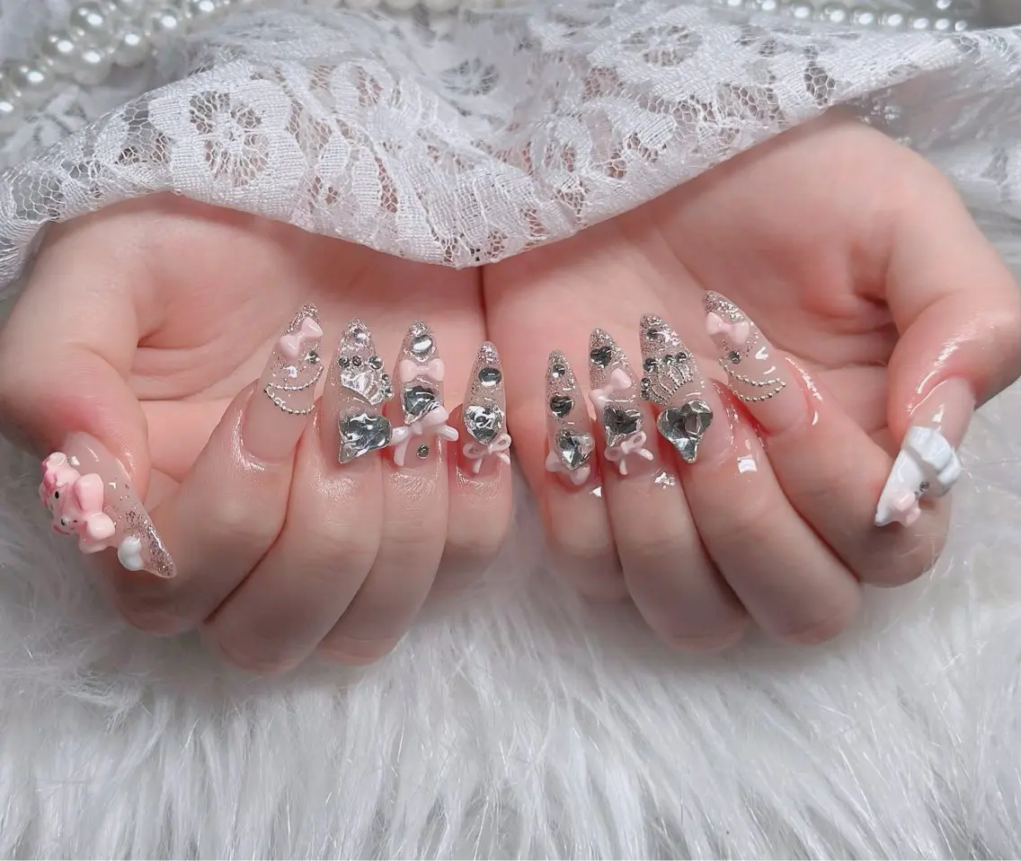 ネイル フレンチネイル ジェルネイル ガラスフレンチ ハロウィン ハート H.baby Nail Salonのネイルデザイン
