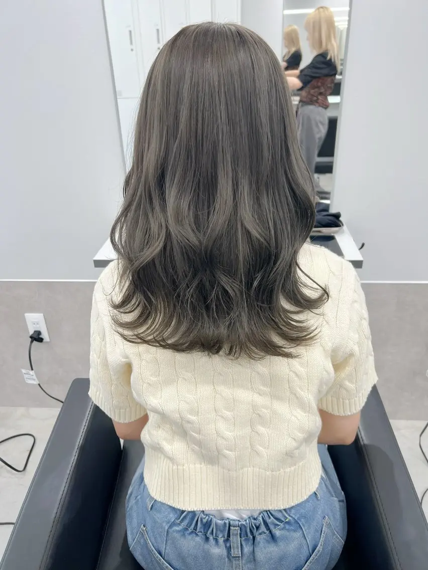 セミロング ヘアカラー maya🇰🇷韓国 レイヤー/顔まわりのヘアスタイル