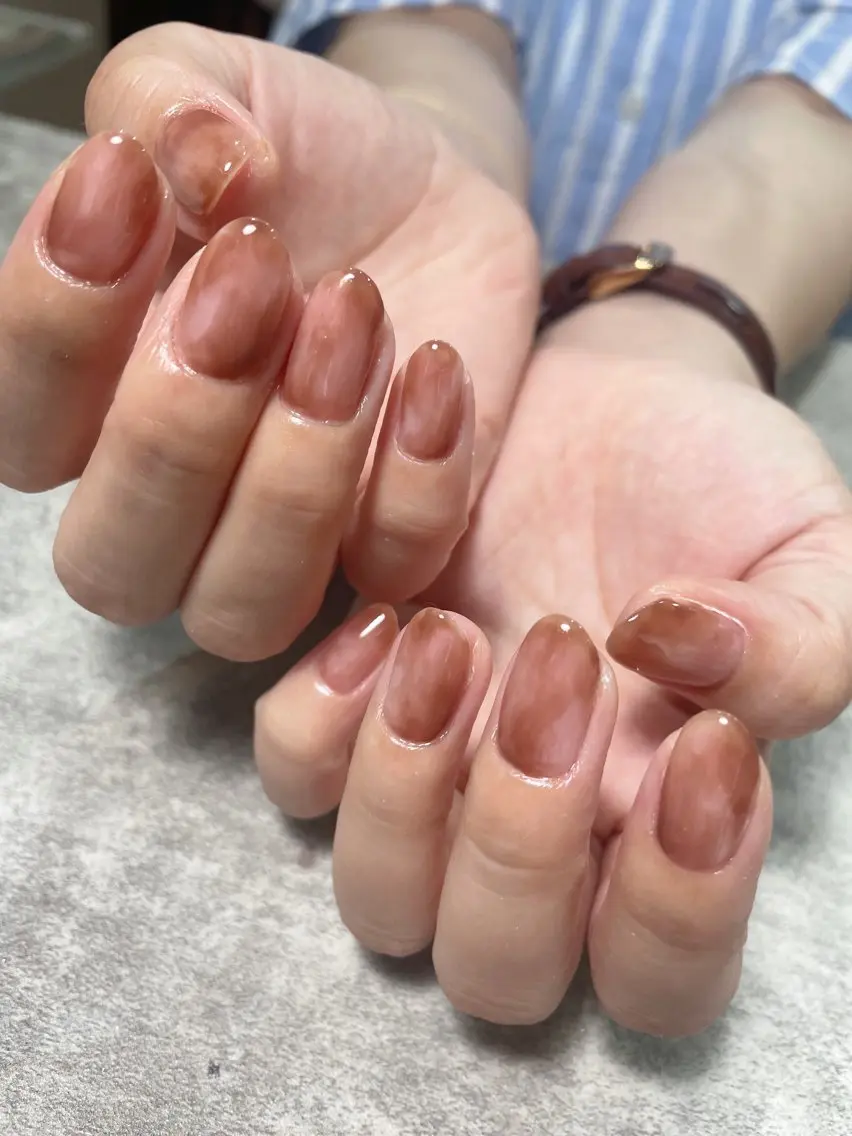 ネイル ブラウン ニュアンスネイル ハンドネイル ma riのマツエク・マツパデザイン