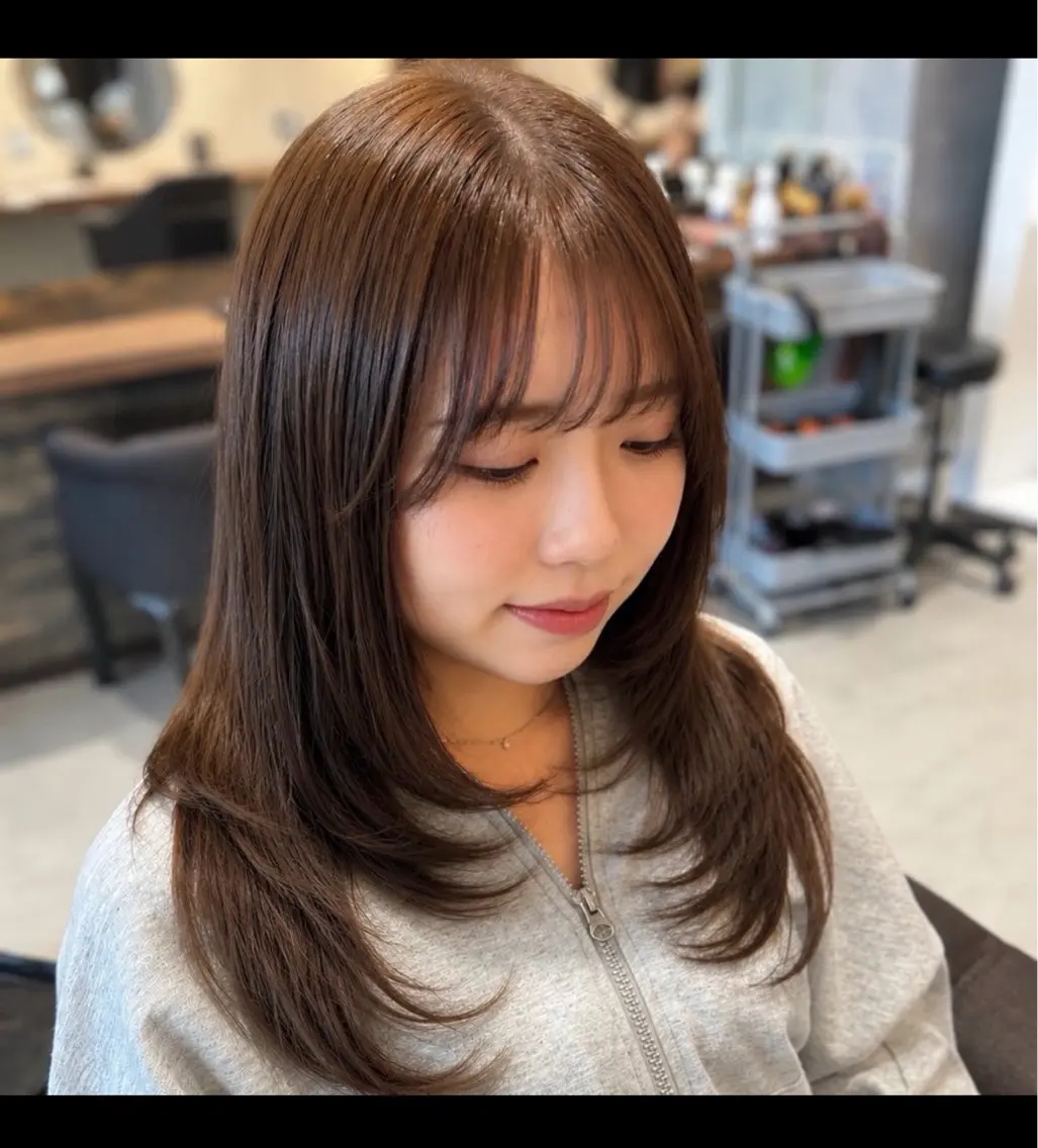 セミロング アッシュ アッシュブラウン レイヤーカット 🆕TRUTH千葉店 店長Yuのヘアスタイル