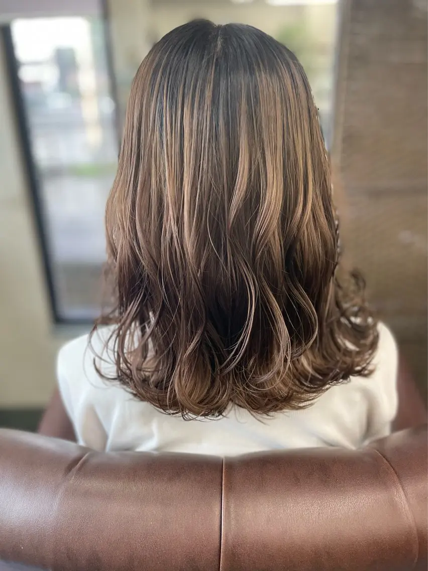 ミディアム トリートメント 沢田 瞳のヘアスタイル