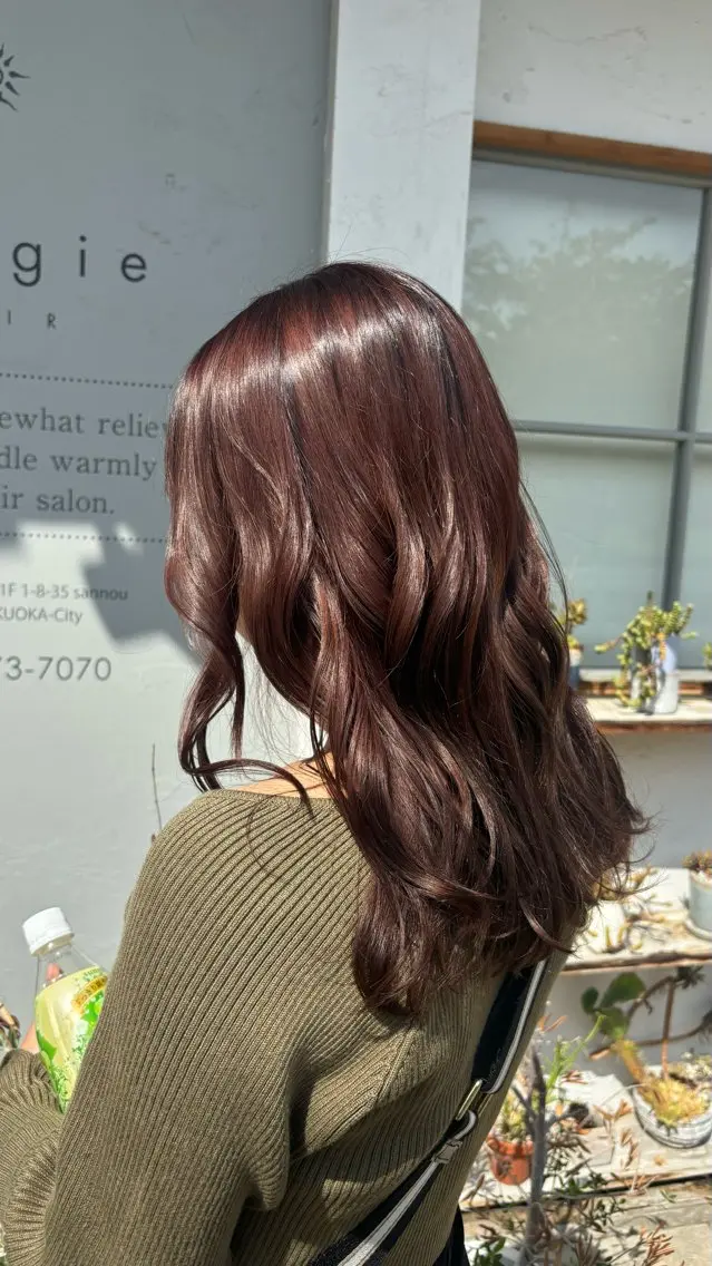 ロング カラー ベージュカラー ブラウンカラー ピンクカラー ピンクベージュ ピンクブラウン makoto⌇レイヤ ー⌇艶カラー🍒‎のヘアスタイル
