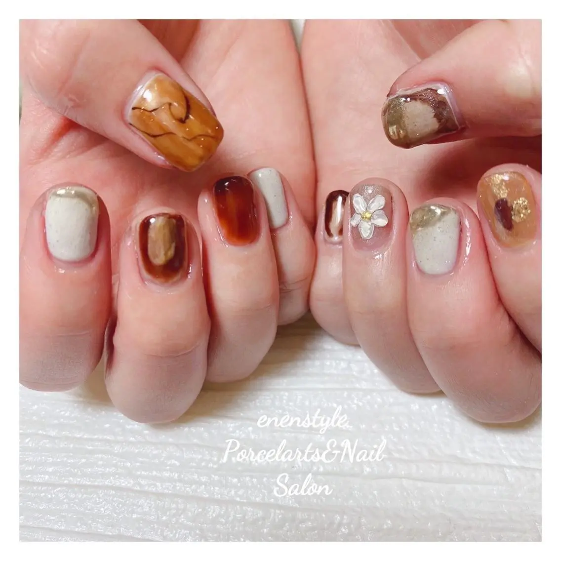 ミディアム ネイル 🐾enen style 🐾のネイルデザイン