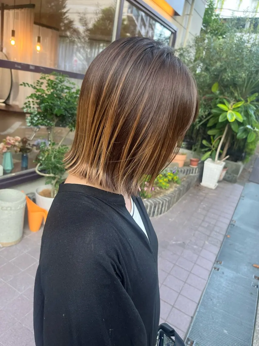 ミディアム ボブ ハイライト 🐰桃山台/髪質改善 山亀のヘアスタイル