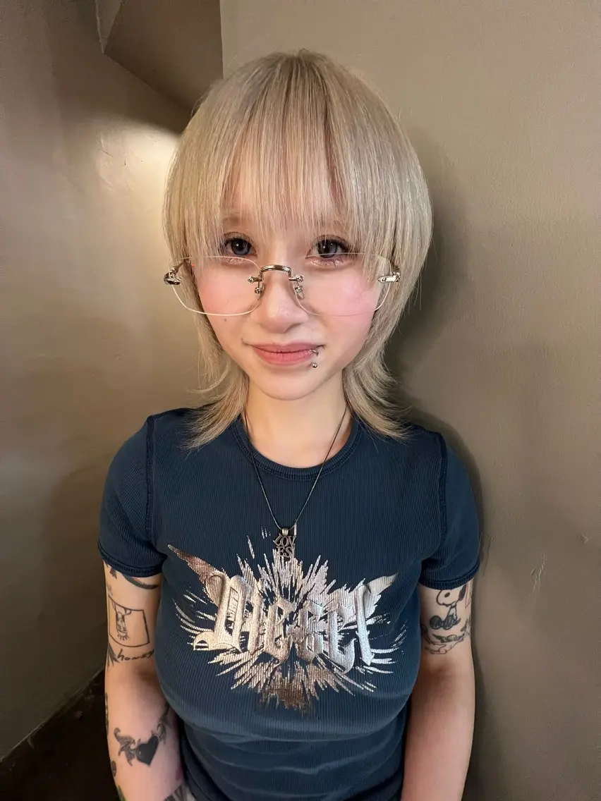 ショート カラー カット ヘアカラー 圧倒的デザイン力 店長🎨RENAのヘアスタイル