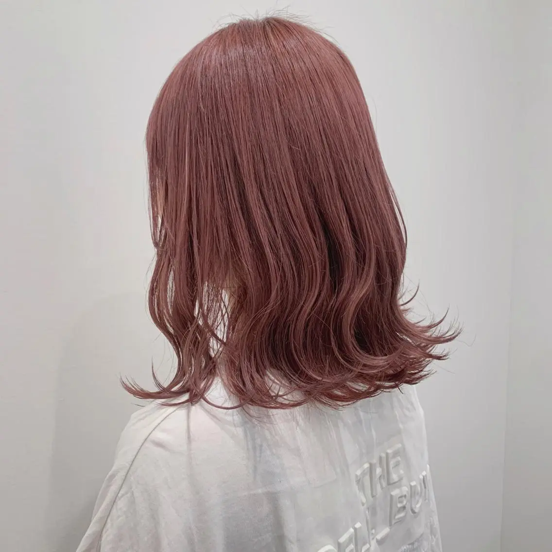 ミディアム カラー ベージュカラー ピンクカラー ピンクベージュ 清水 亮太／赤み消しカラーのヘアスタイル