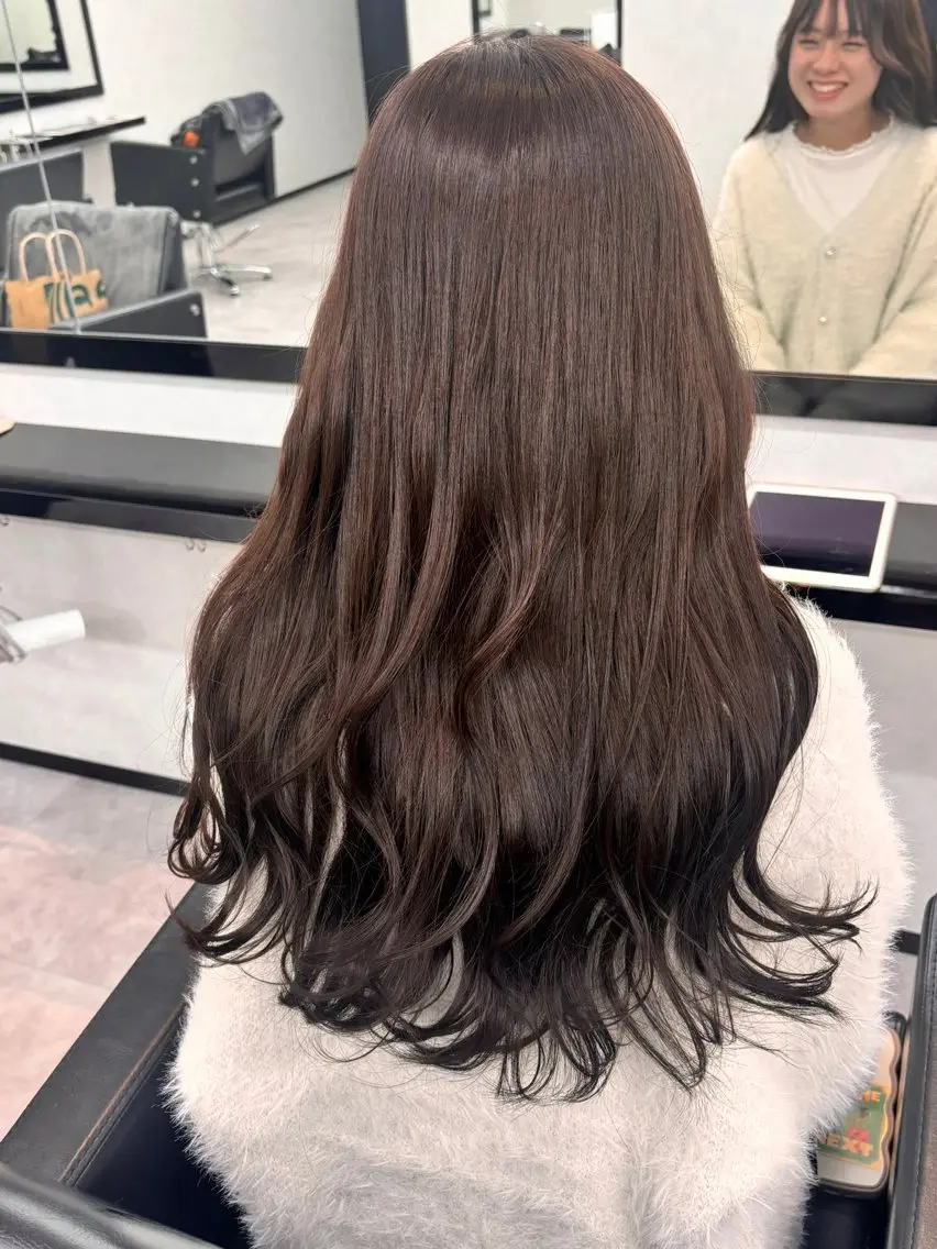 ロング ヘアカラー 福島 あいりのヘアスタイル