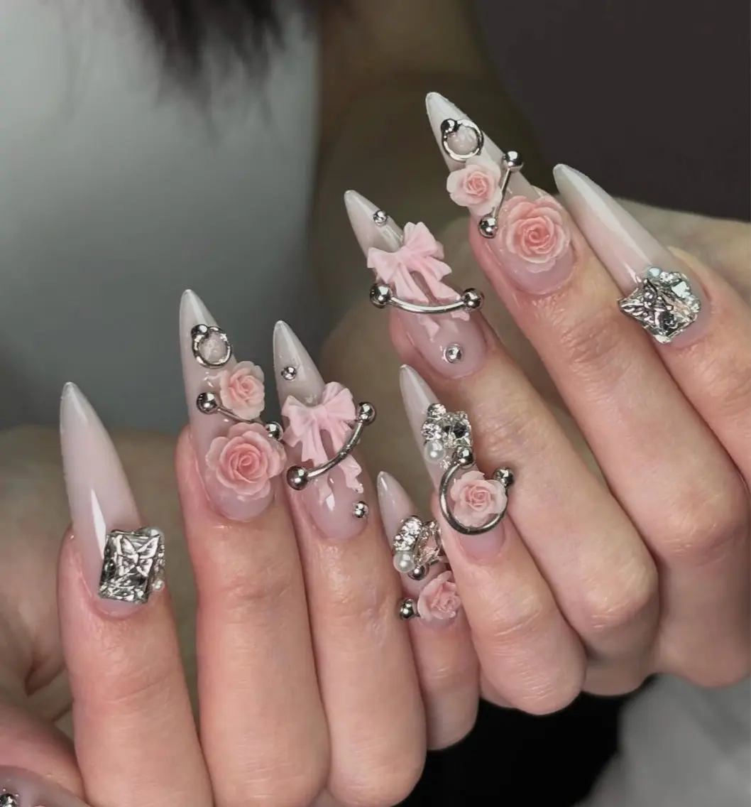 ネイル アートネイル ボルドー フレンチネイル ジェルネイル 氷ネイル・うるうるネイル ハンドネイル Julie Nail Rinのネイルデザイン