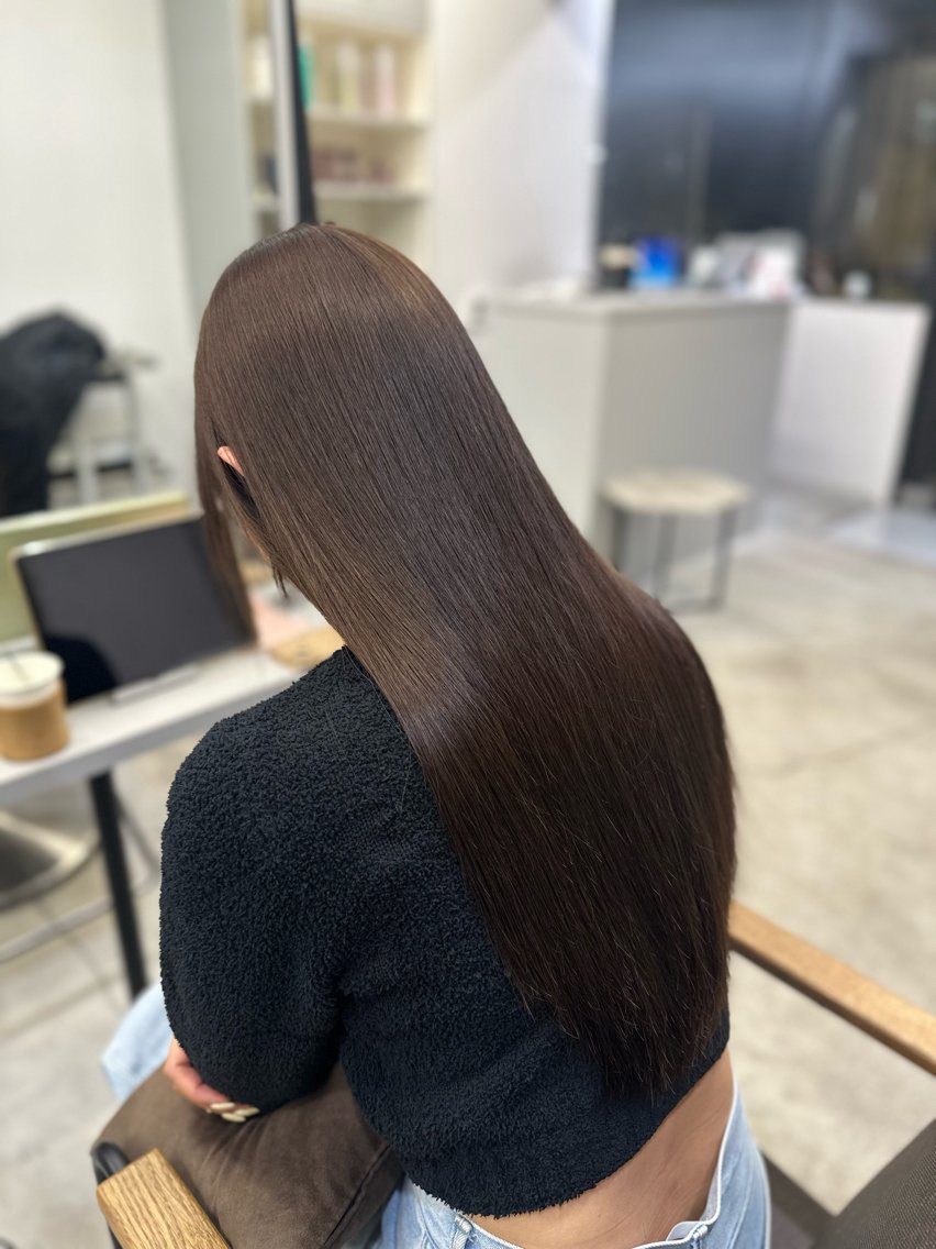 ロング パーマ 縮毛矯正 ストレートパーマ カット 縮毛矯正 ハイトーンカラー が絶対可愛い✨泰聖✨のヘアスタイル