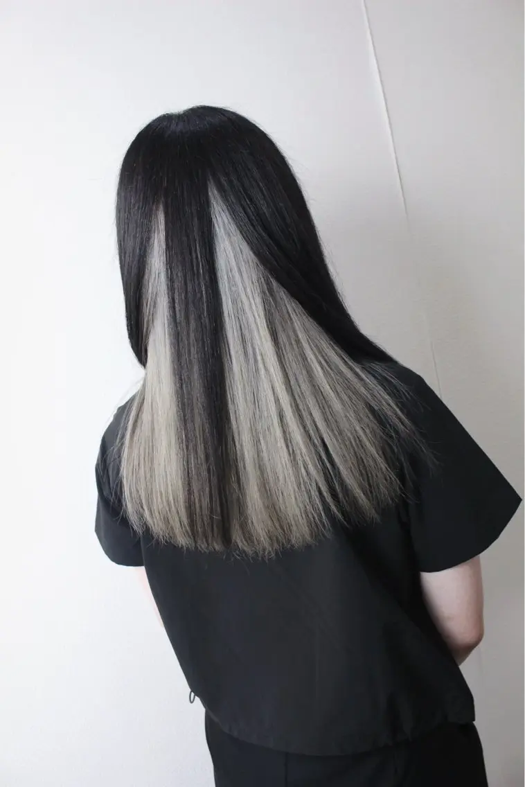 セミロング カラー ベージュカラー ブリーチ ヘアカラー 土居 正季のヘアスタイル