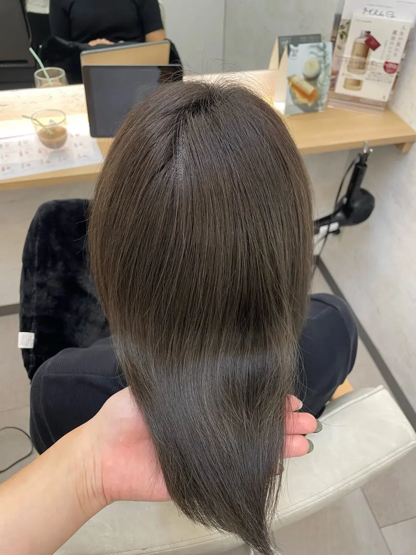 ミディアム カット ヘアカラー トリートメント 高橋 芽衣のヘアスタイル
