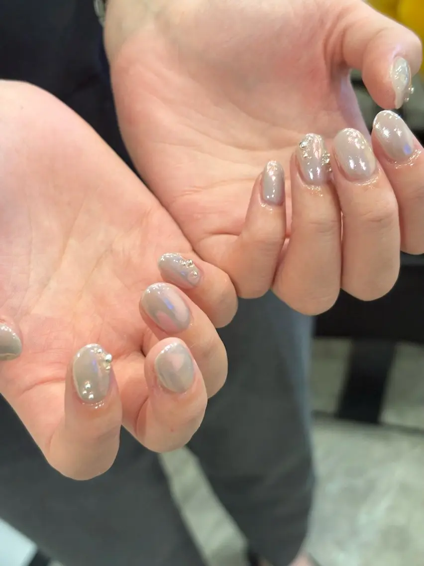 ネイル ジェルネイル 氷ネイル・うるうるネイル ミラーネイル オフィスネイル パラジェル ハンドネイル 本町🤍ちゅるん 自爪育成✨🤍のネイルデザイン