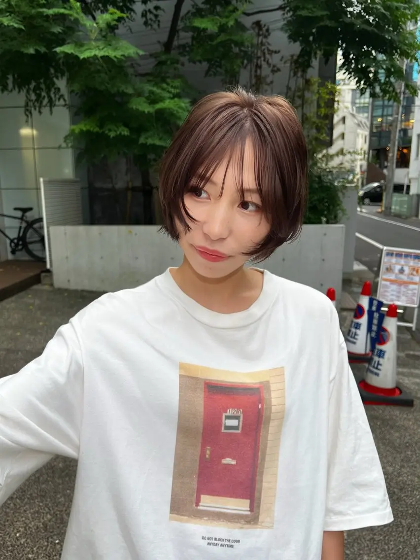 ショート カラー ブラウンカラー オリーブブラウン ショートヘア 柔らかブラウン/顔周 りレイヤー♡ユウシのヘアスタイル