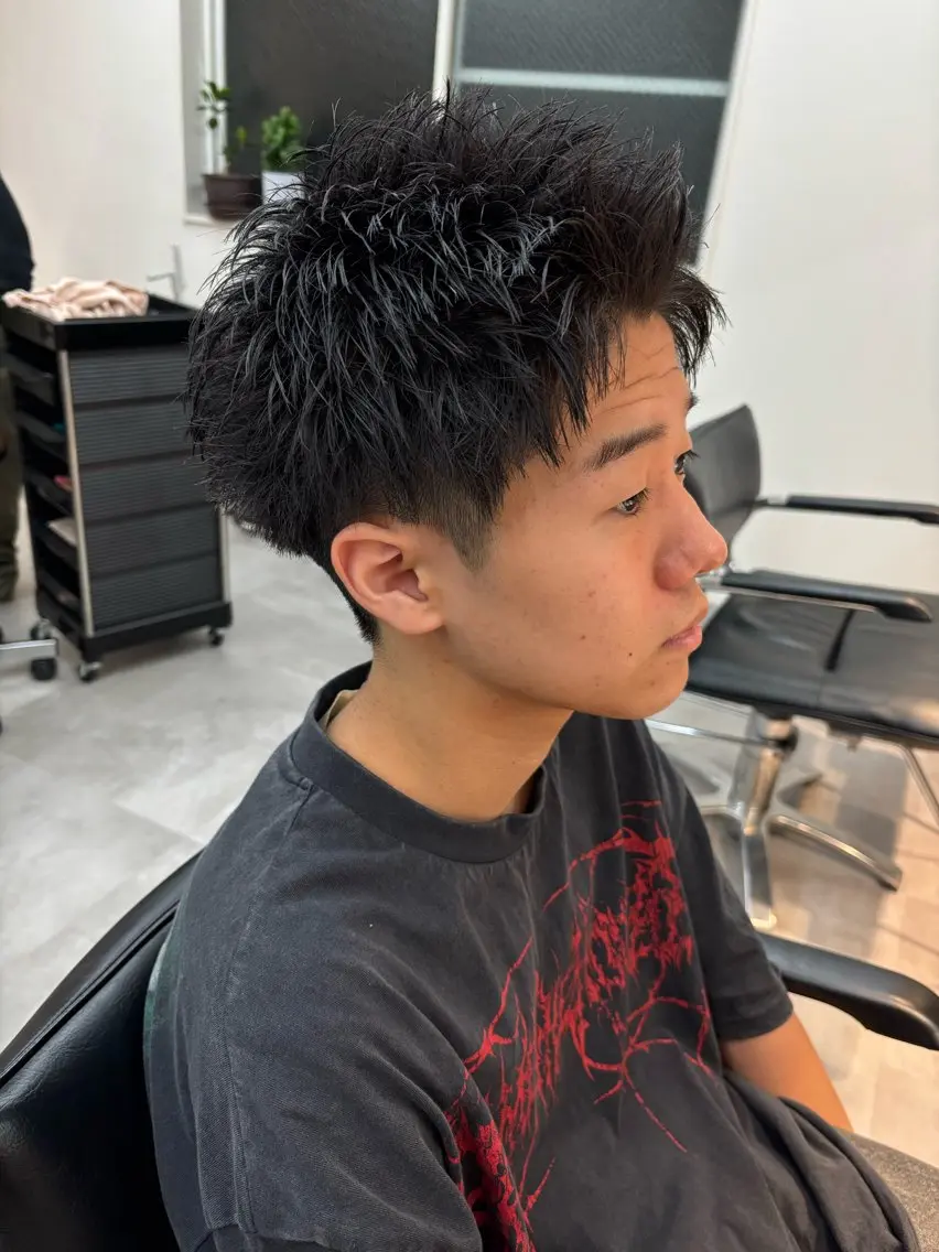 メンズ スパイキーショート 保立フェザーパーマ 大人メンズヘア船橋駅のヘアスタイル