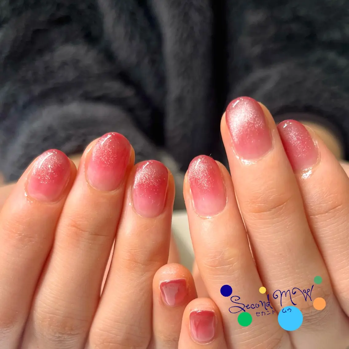 ネイル グラデーション マグネットネイル ピンク シンプルネイル ハンドネイル SecondMW _nail 　川連のネイルデザイン