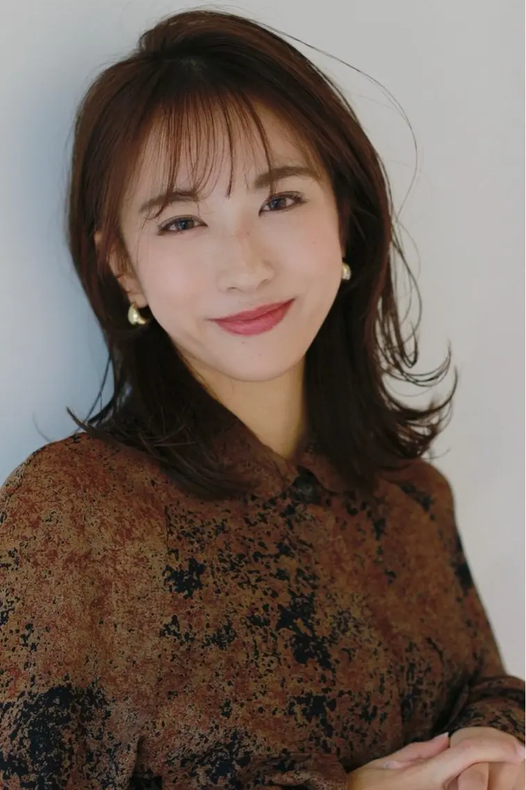 セミロング カラー 白土 さくらのヘアスタイル