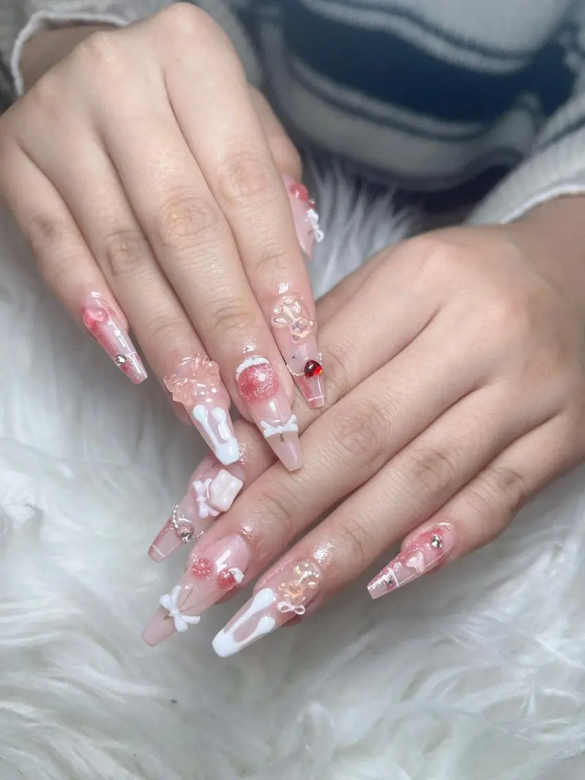 ネイル オーロラネイル チークネイル 長さ出し フレンチネイル ハロウィン Lumi Shinokuboのネイルデザイン