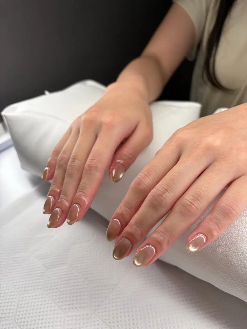 ネイル マグネットネイル ハンドネイル eyelash& nailsalonMのネイルデザイン