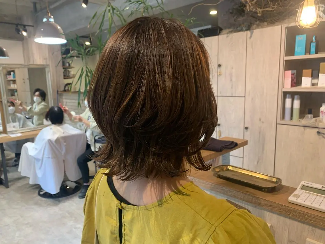 ミディアム ボブレイヤー ボブ レイヤーカット カット ヘアカラー トリートメント HARE 川崎晴佳のヘアスタイル