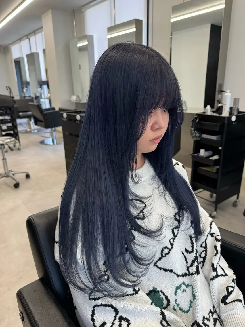 ロング カラー ブリーチ ブルーカラー ネイビーカラー レイヤーカット カット ヘアカラー ベージュ/エクステ /職人/KENTAのヘアスタイル