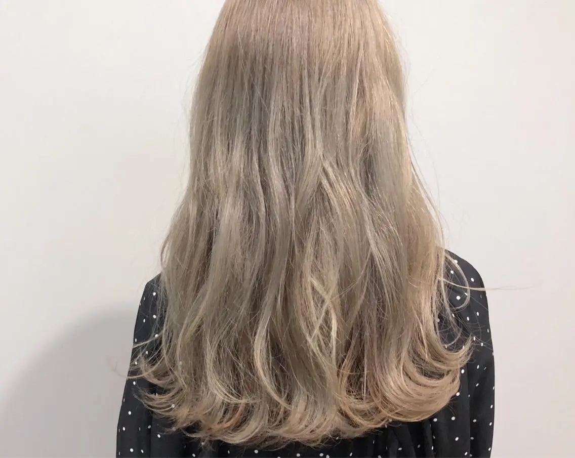 ロング カラー VIRETTA 【ヴィレッタ】のヘアスタイル
