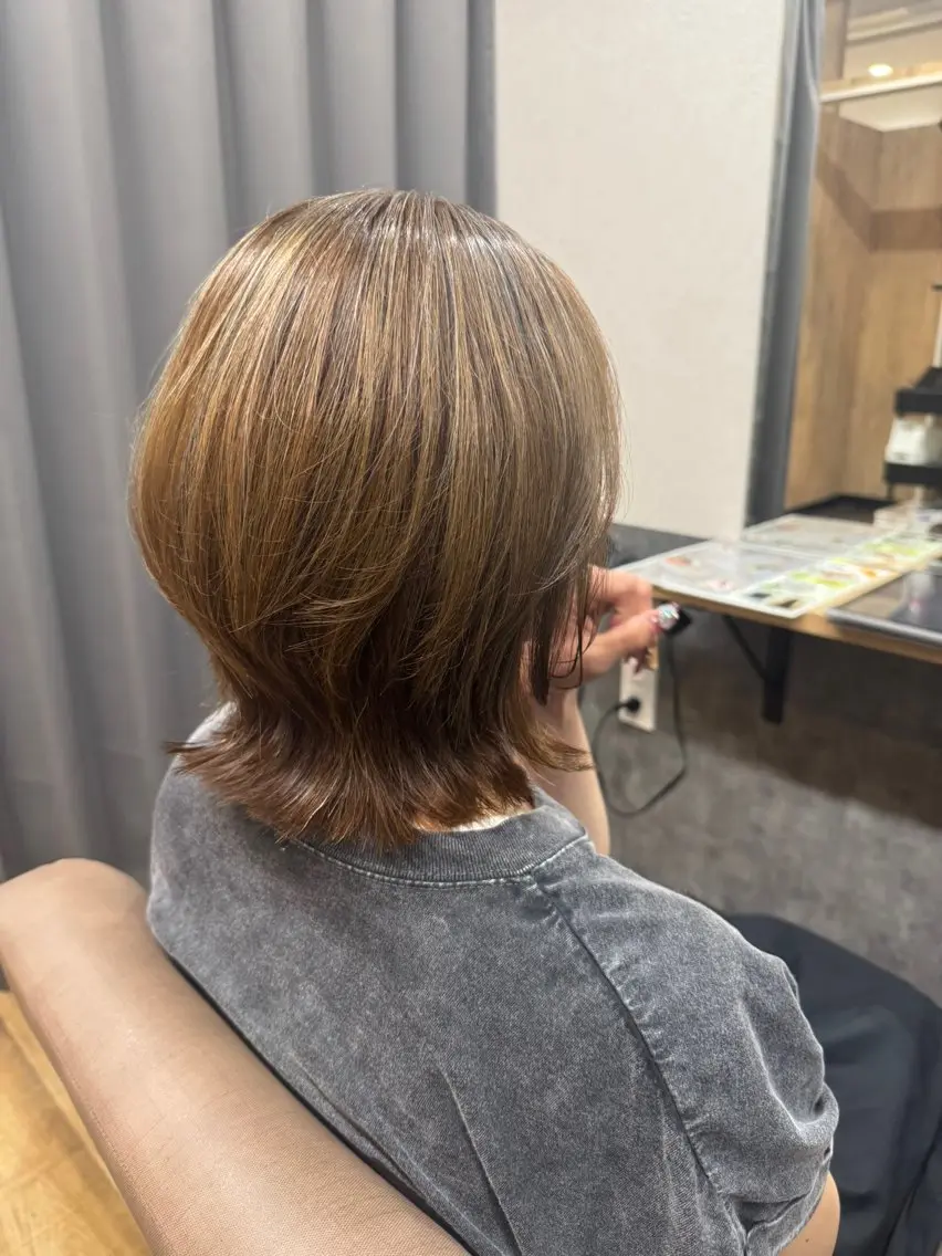ミディアム カラー ハイライトカラー ハイライト reeed konnoのヘアスタイル