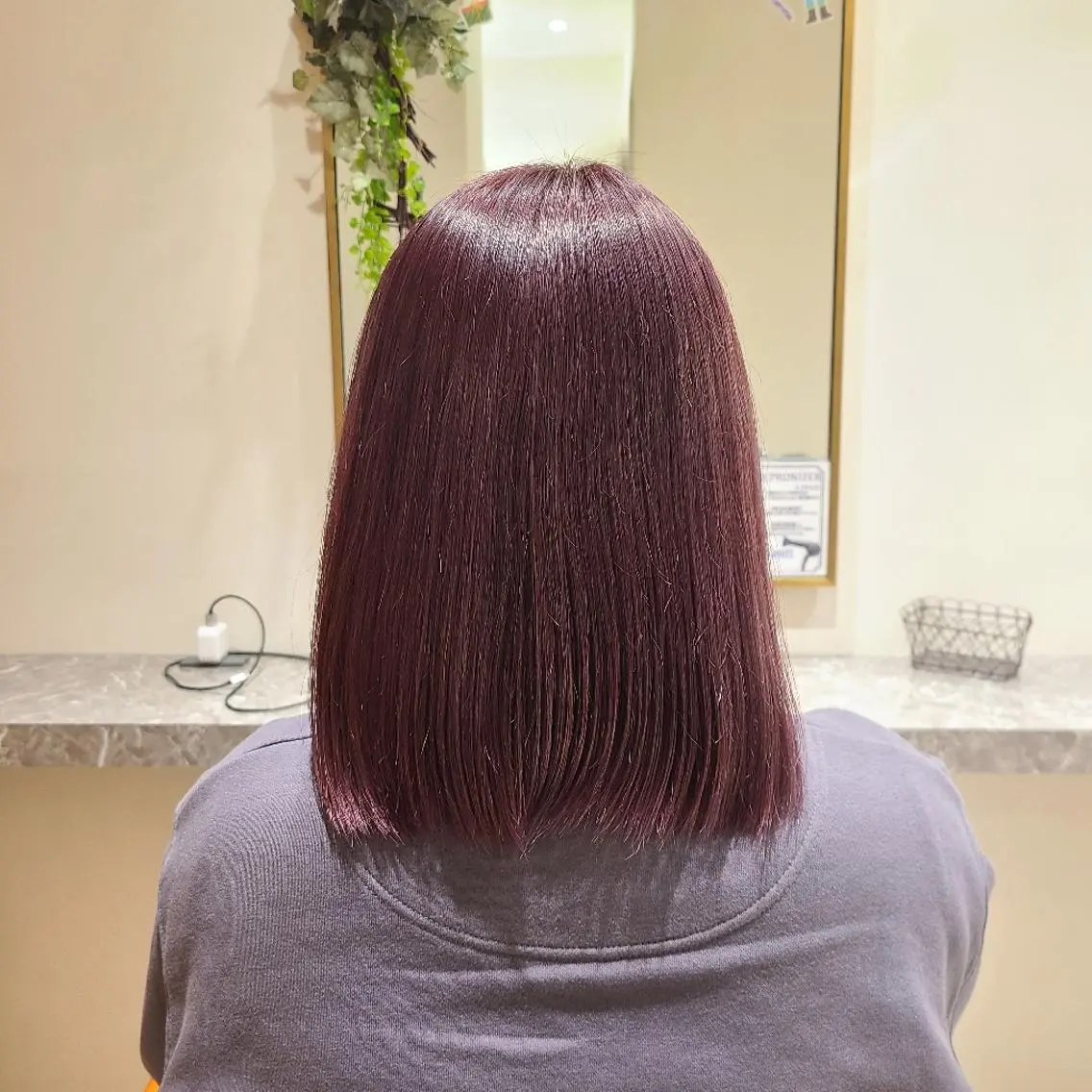 ミディアム カラー ブリーチ カット ヘアカラー トリートメント 中井 啓悟のヘアスタイル