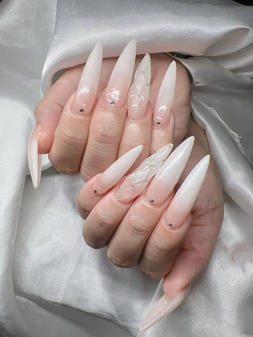 ネイル 長さ出し グラデーション キラキラネイル マグネットネイル ニュアンスネイル ハンドネイル Lee Nails チップ長さだし専門店のネイルデザイン