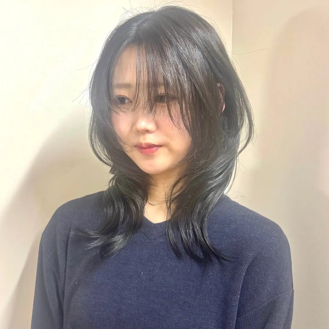 セミロング カラー レイヤーカット カット ヘアカラー 柏木 鈴のヘアスタイル