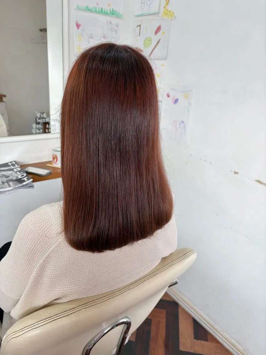 ミディアム カラー カシス オレンジ カット ヘアカラー トリートメント Kazaoka Saraのヘアスタイル