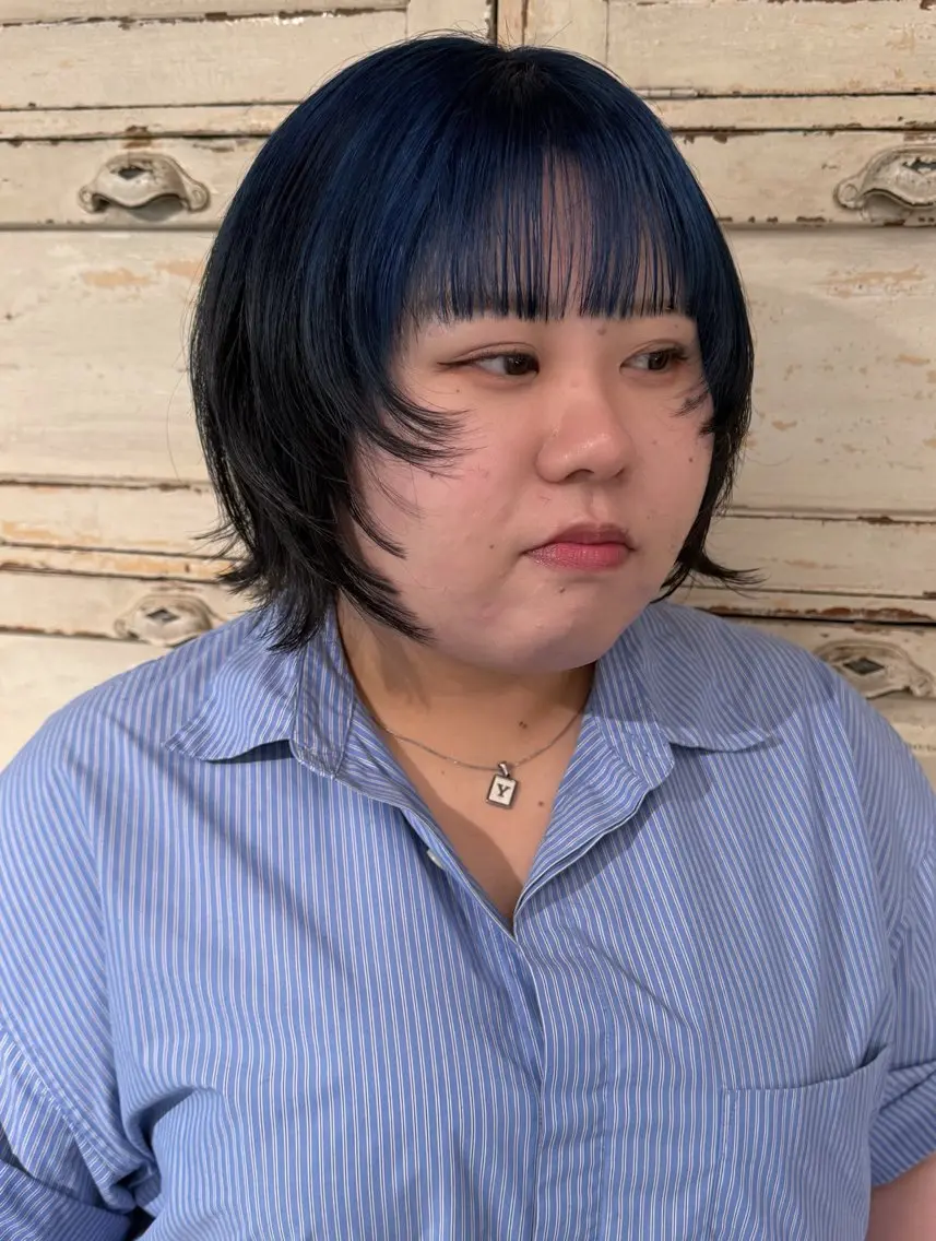 ショート カラー 黒髪 ブルーカラー カット ヘアカラー RorriM natsuのヘアスタイル