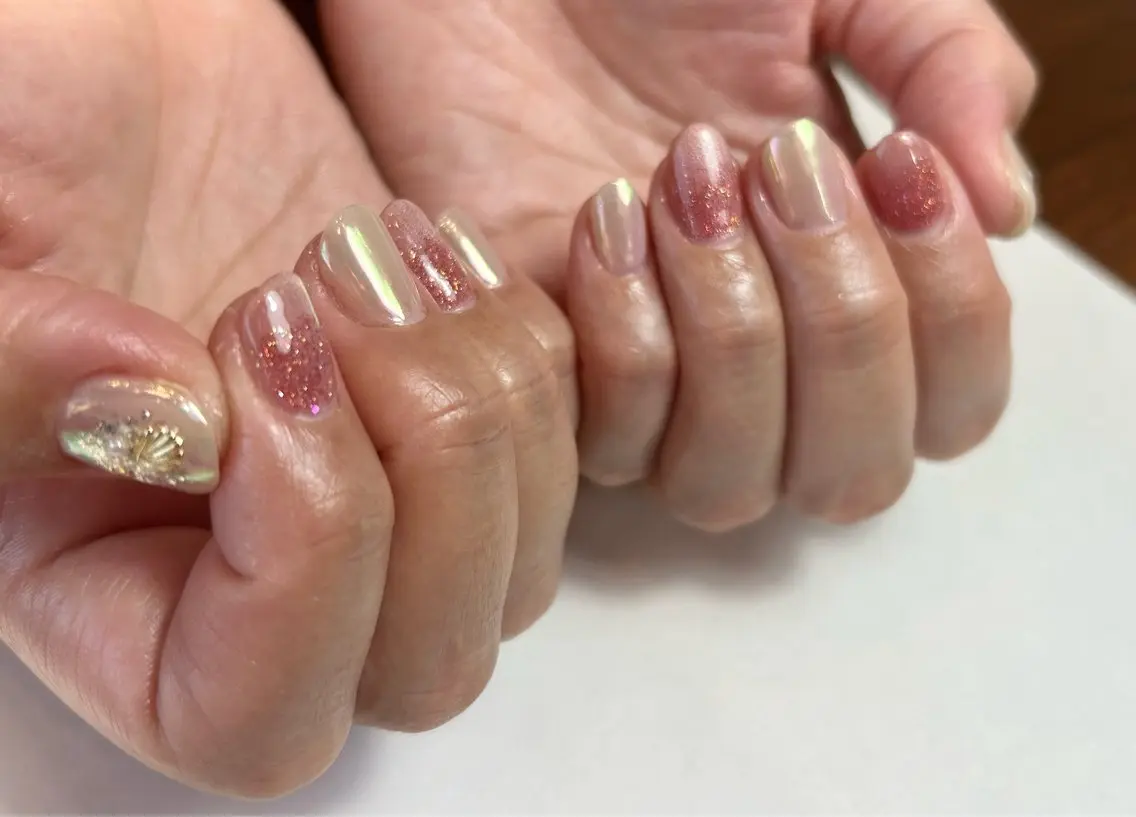ネイル オーロラネイル ラメ(グリッター) 夏ネイル ハンドネイル le_rire _nailのネイルデザイン