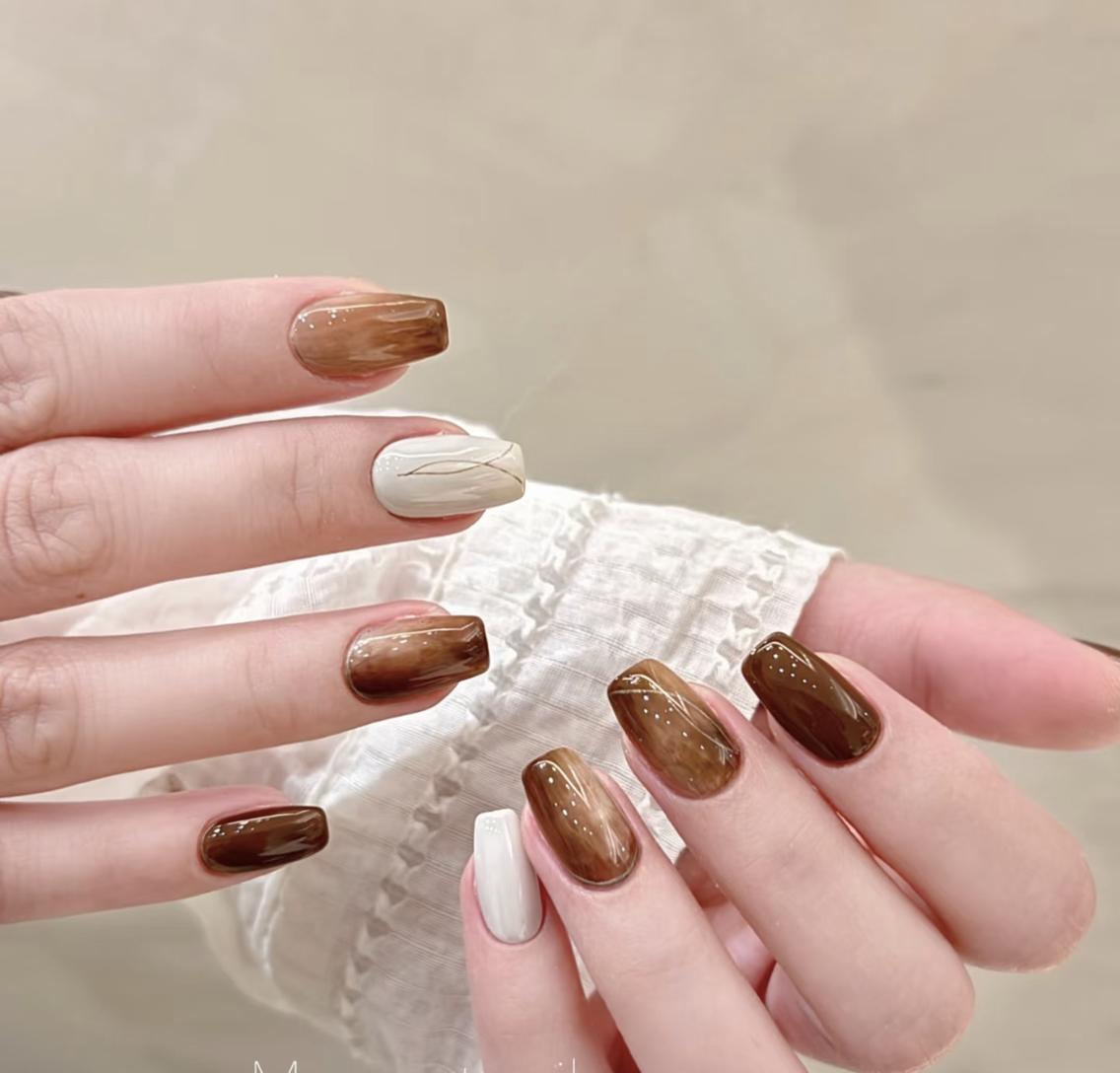ネイル エリ🫧 nail池袋東口のネイルデザイン