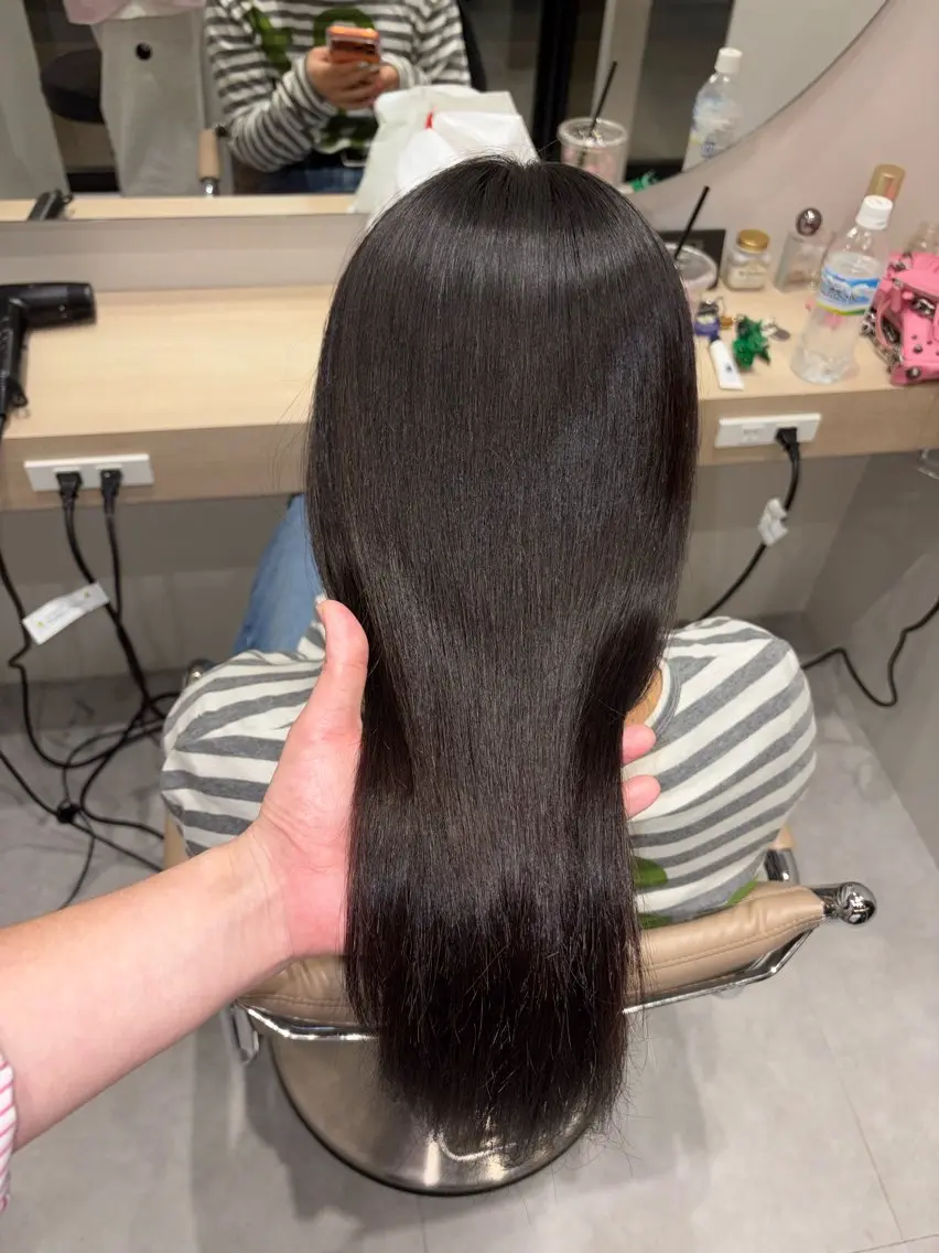 セミロング 縮毛矯正 トリートメント 吉武 茂暉のヘアスタイル