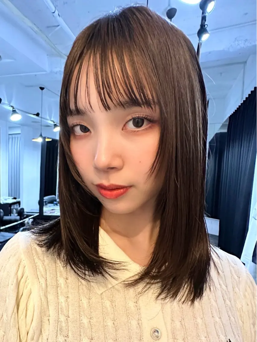 セミロング カット ヘアカラー トリートメント 岩本 陽介のヘアスタイル